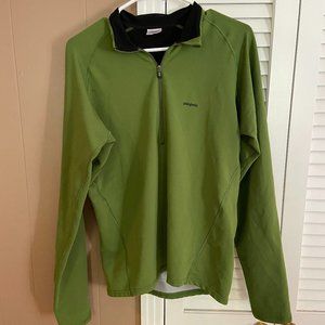 Patagonia Capilene Thermal 1/4 zip with lower back pocket
